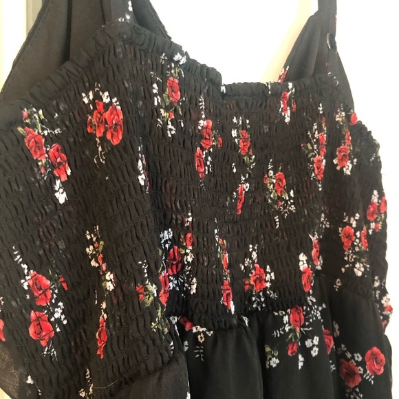 🌹 Torrid Floral Cami 🌹 - Picture 8 of 9